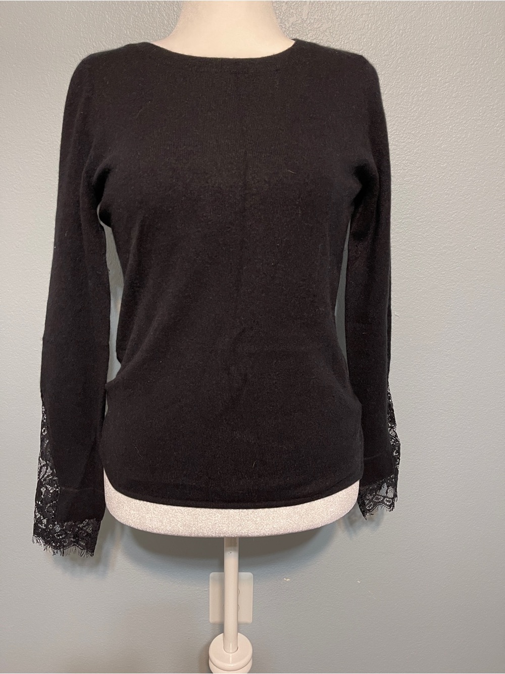 100% Cashmere Black Sweater Womens Lace Cuff Crewneck Quiet Luxury Goth XS